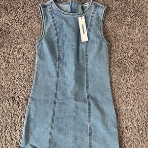 Vigoss Girls' Light Wash Denim Sleeveless Dress